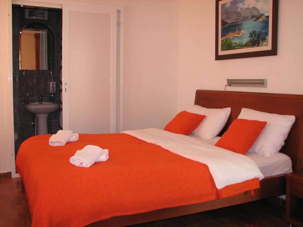 R-Club Old Town Apartments บุดวา ห้อง รูปภาพ