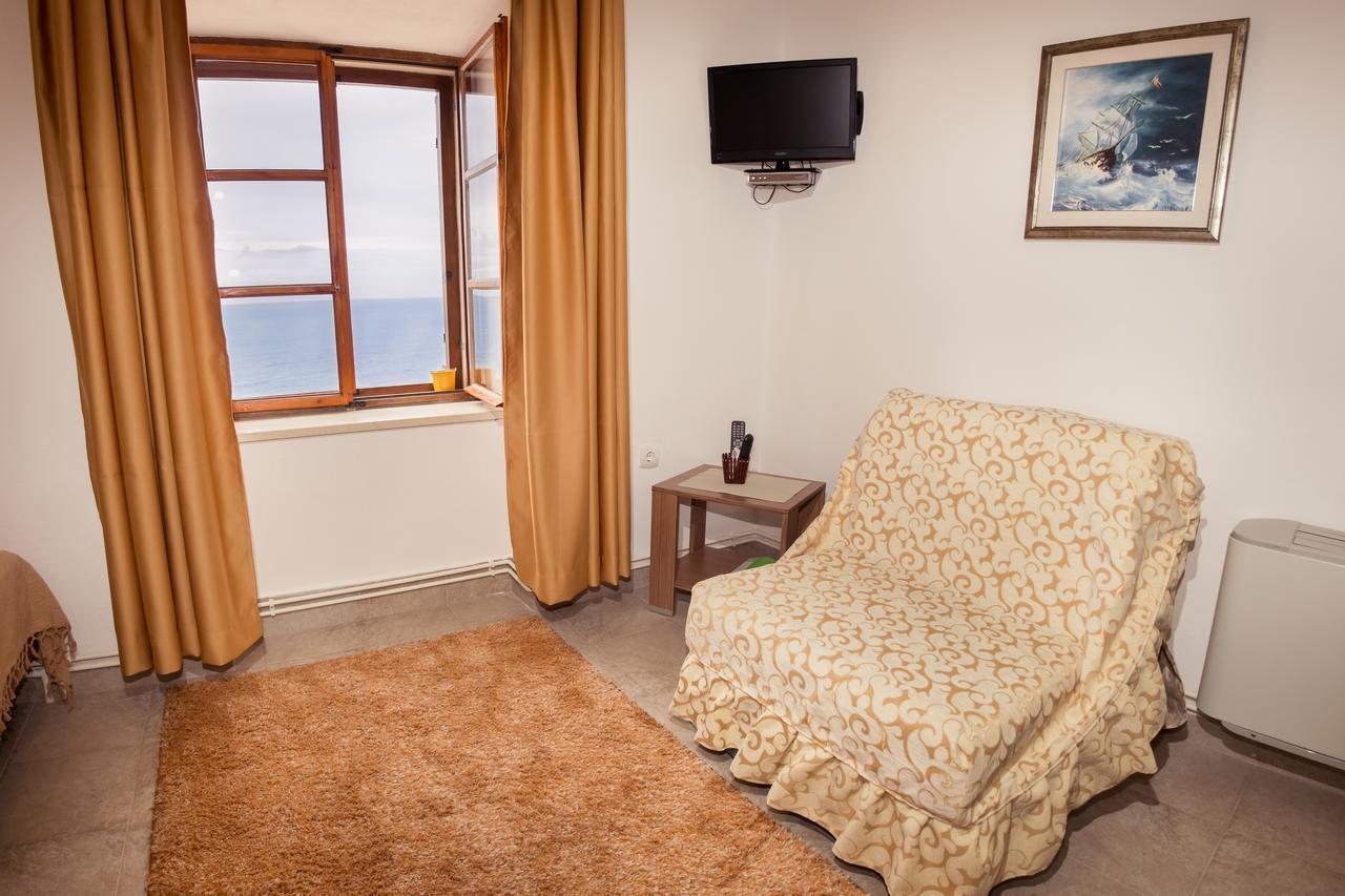 R-Club Old Town Apartments บุดวา ภายนอก รูปภาพ
